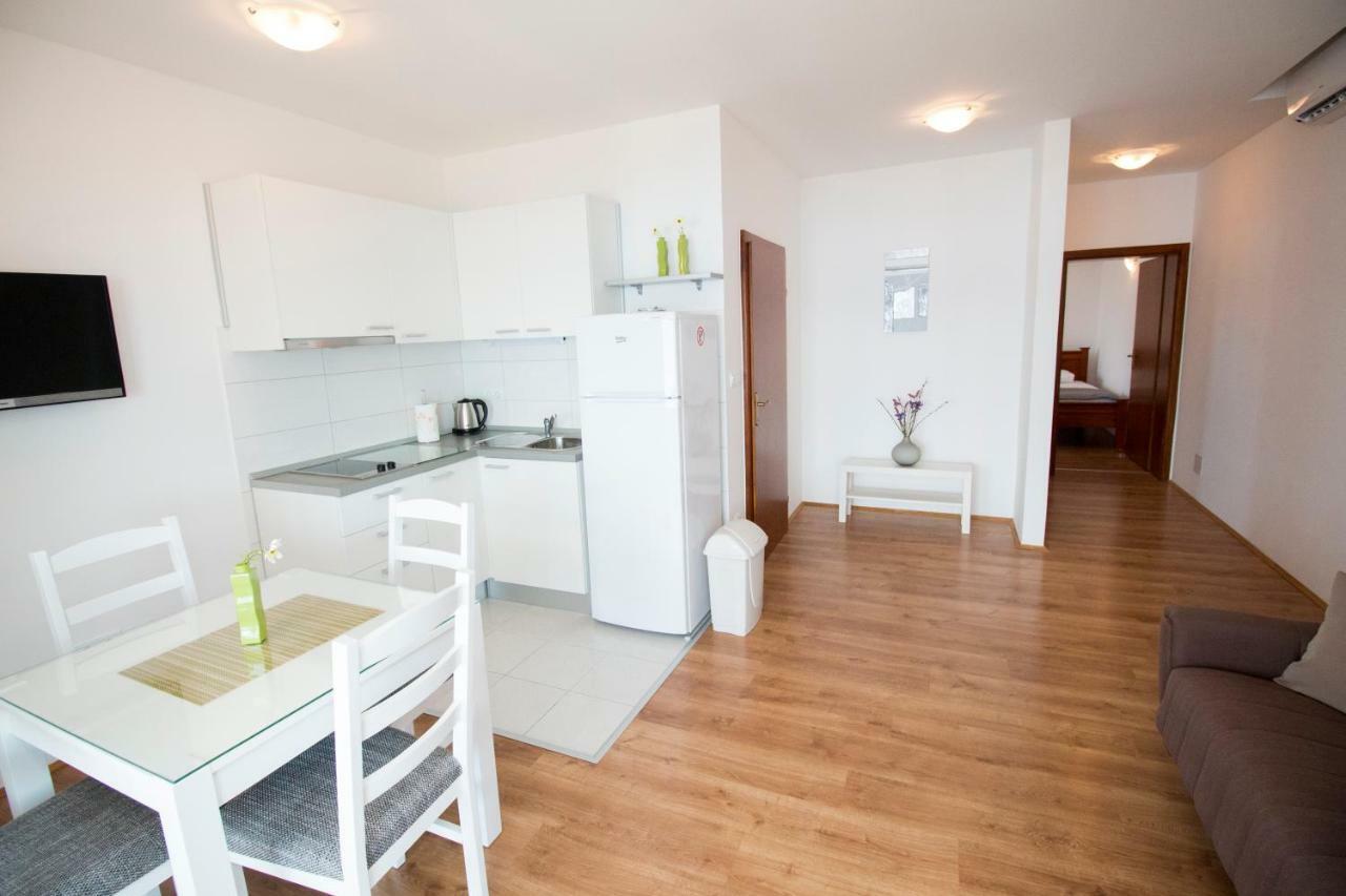 Apartments Liber Локва Рогозница Екстериор снимка