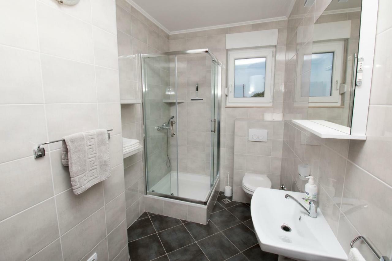 Apartments Liber Локва Рогозница Екстериор снимка