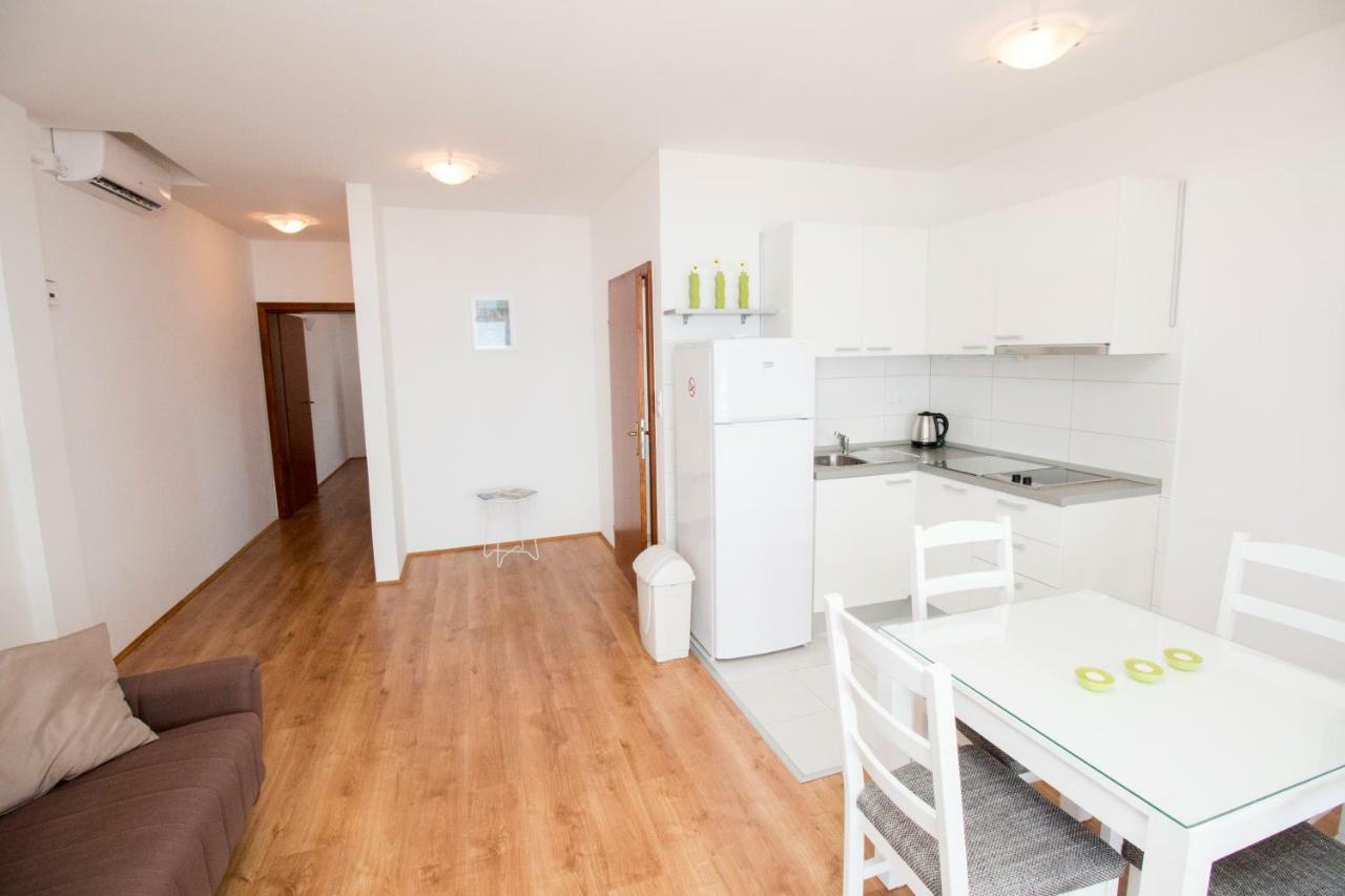 Apartments Liber Локва Рогозница Екстериор снимка